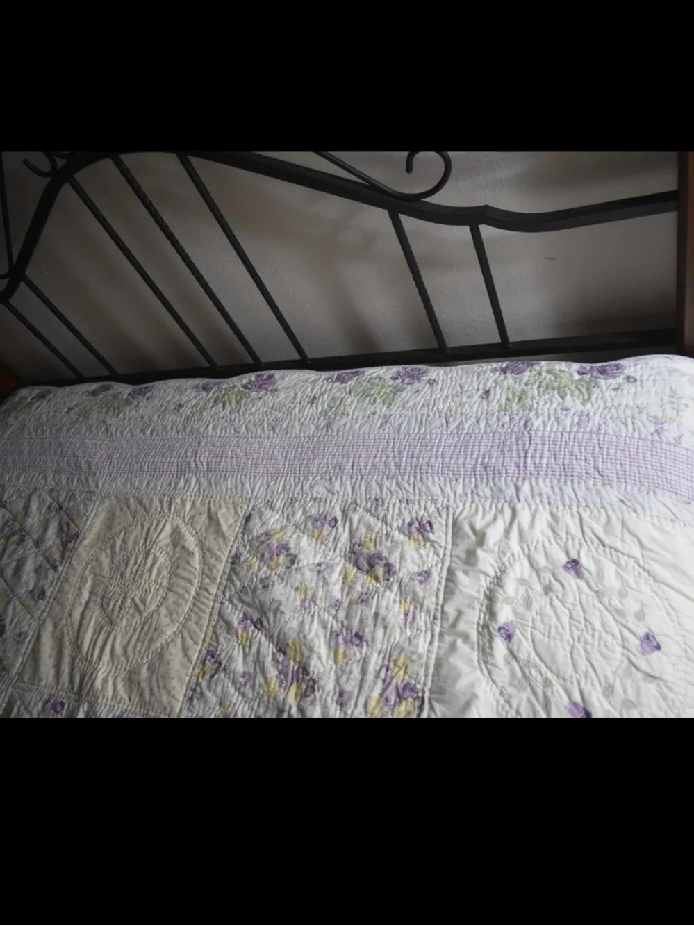 Vintage Quilt Full Queen Blanket Floral Flower embroidered Beads Country Cottage